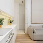 The Champagne Center Hoza Premium ורשה