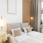 The Champagne Center Hoza Premium *
