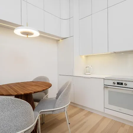 The Champagne Center Hoza Premium Apartment Warsaw