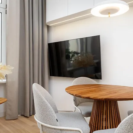 The Champagne Center Hoza Premium Apartment Warsaw