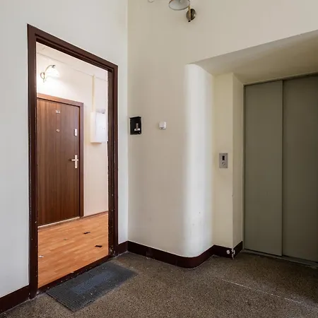 The Champagne Center Apartment *