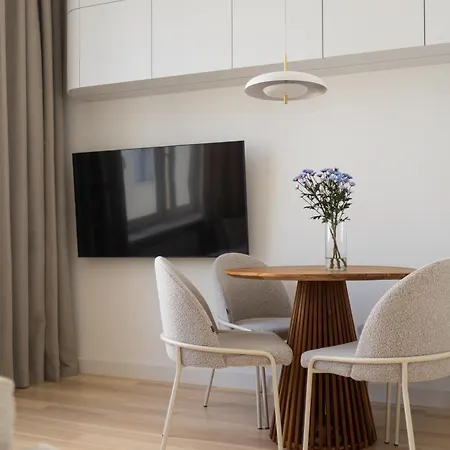 The Champagne Center Apartment *