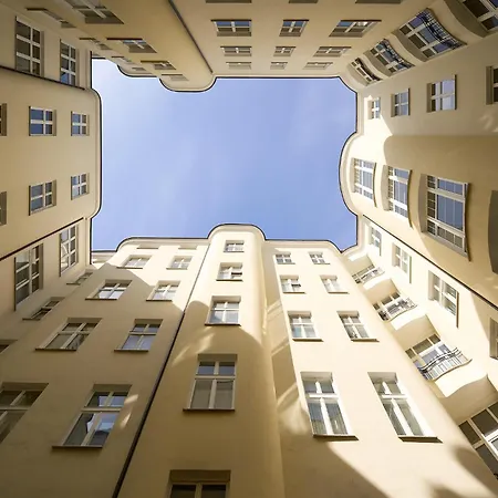 The Champagne Center Hoza Premium Varsó