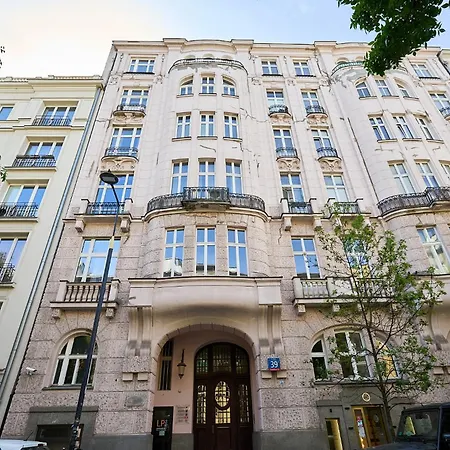 The Champagne Center Hoza Premium Apartment Warsaw